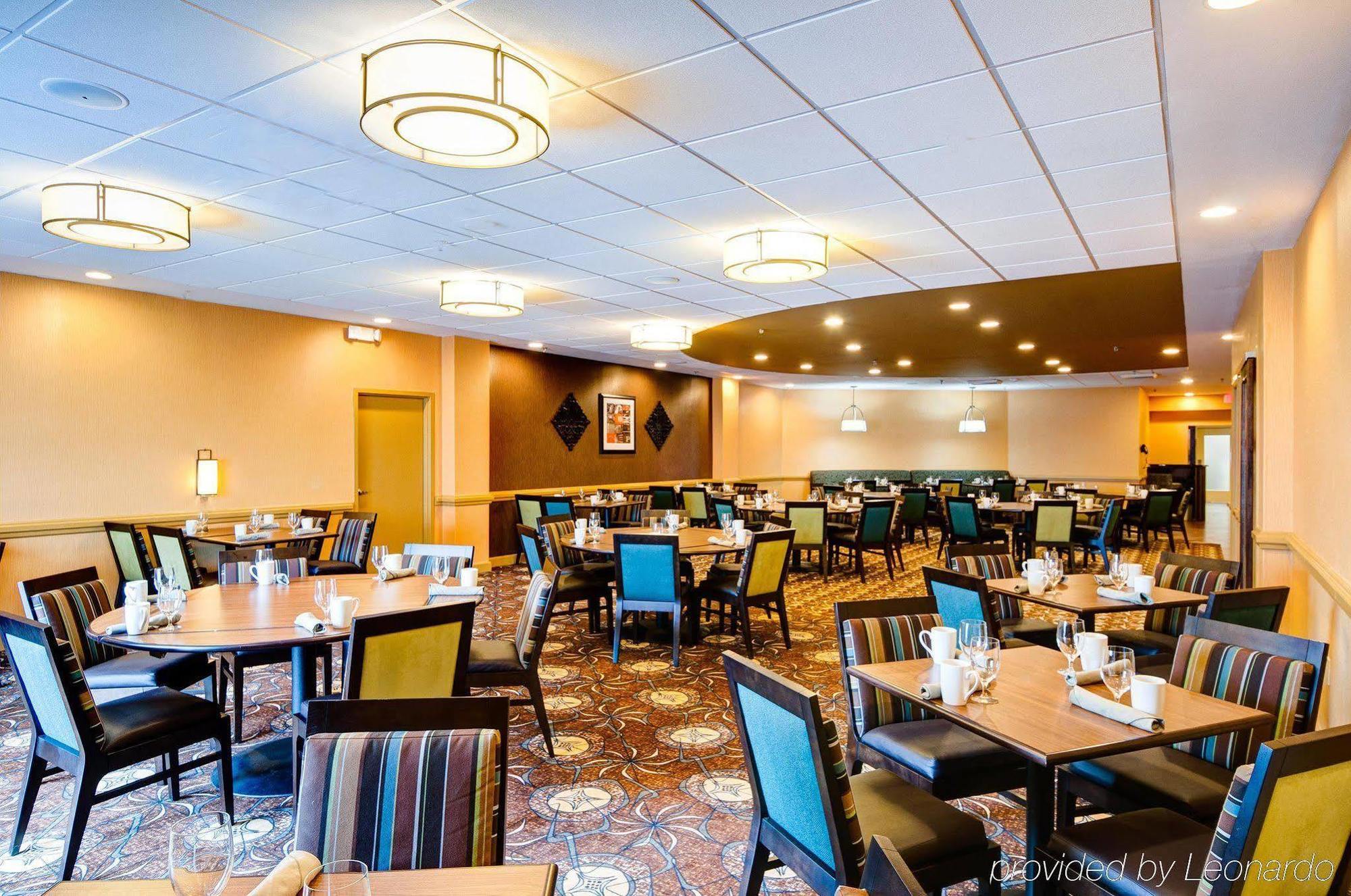 Doubletree By Hilton Hotel Raleigh - Brownstone - University Exterior foto