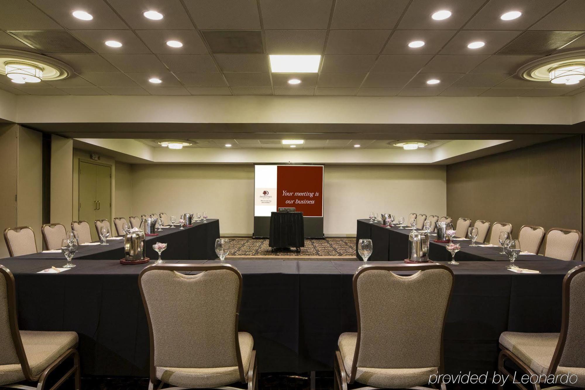 Doubletree By Hilton Hotel Raleigh - Brownstone - University Exterior foto
