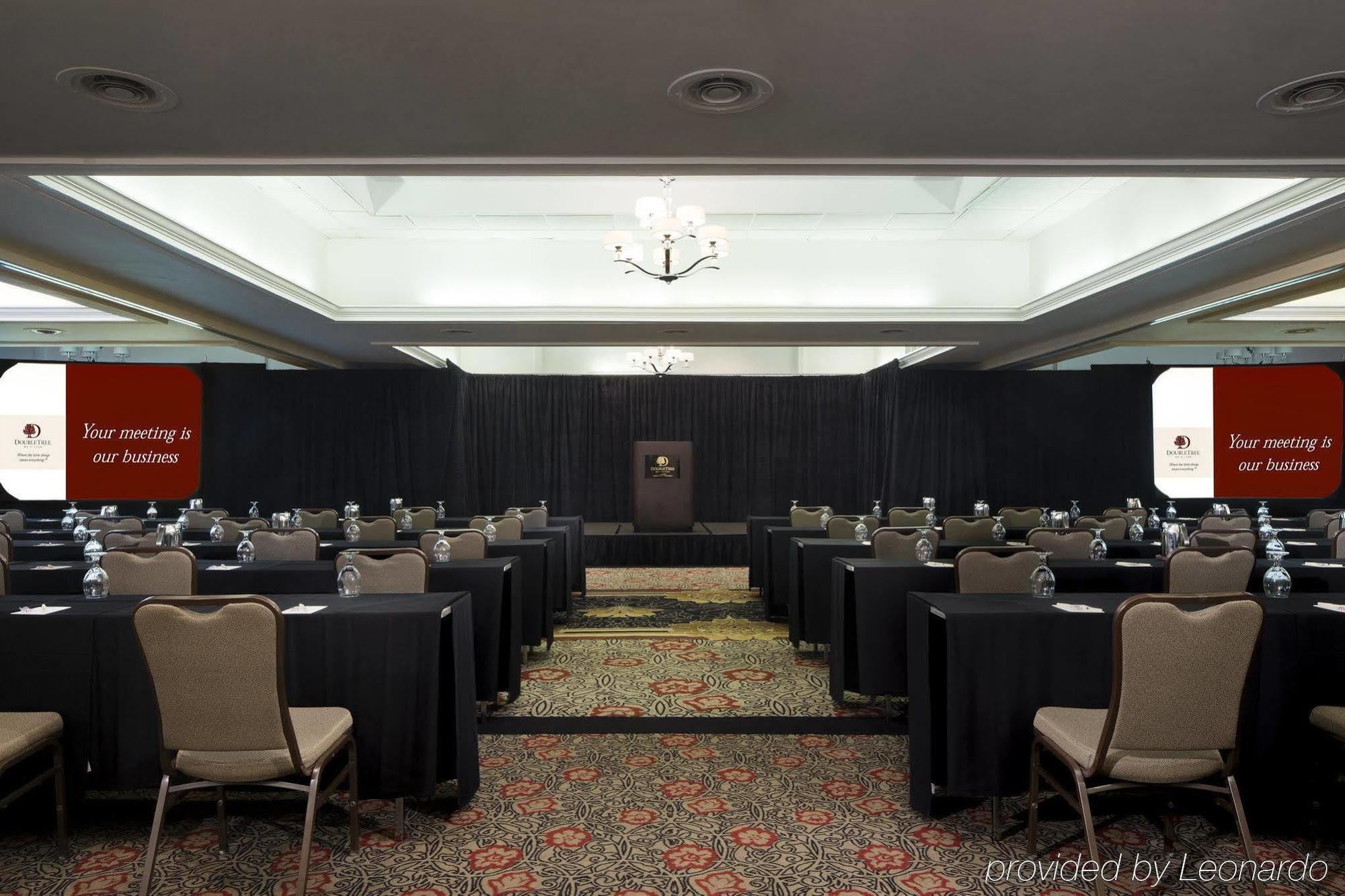 Doubletree By Hilton Hotel Raleigh - Brownstone - University Exterior foto