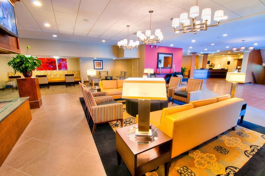Doubletree By Hilton Hotel Raleigh - Brownstone - University Interior foto