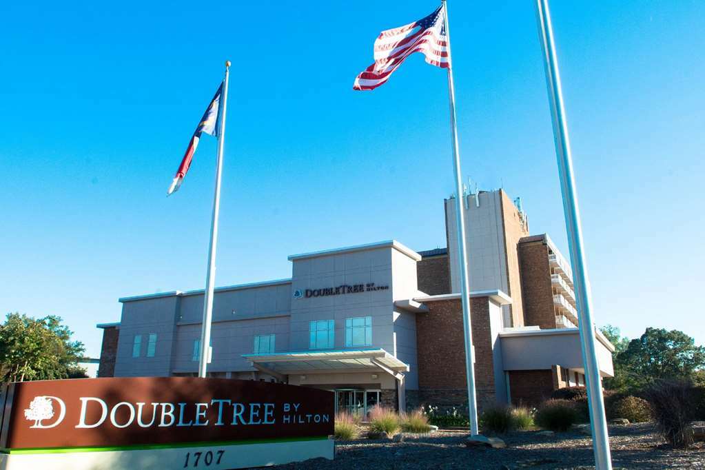 Doubletree By Hilton Hotel Raleigh - Brownstone - University Exterior foto